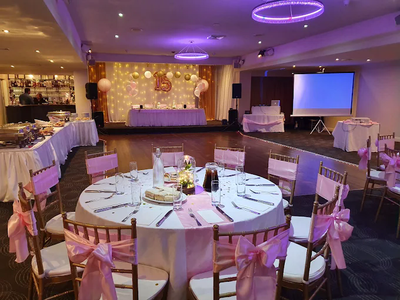 Torwood Lounge